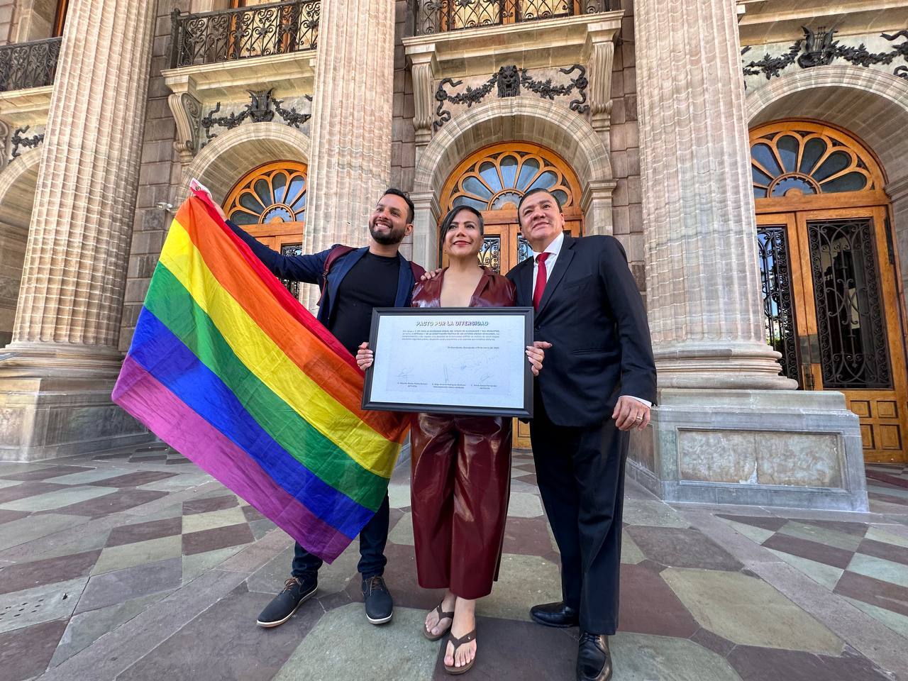 Salma Luevano, diputada trans, firma ‘Pacto por la Diversidad’ en Guanajuato en apoyo a la comunidad LGBTQ+