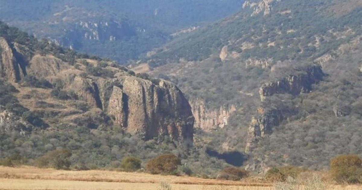 Habitantes de Cuerámaro critican cobro por acceso a La Garita aún sin servicios básicos