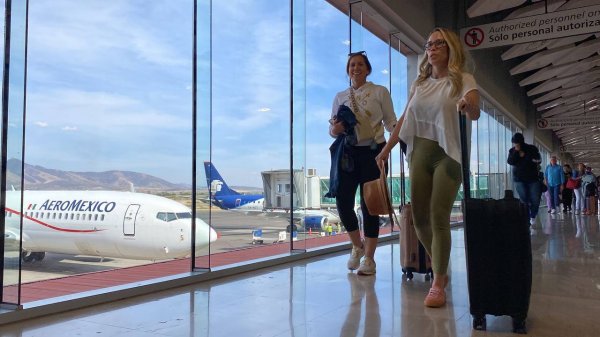 Más de 100 pasajeros ‘estrenan’ vuelo de Atlanta a Silao, Guanajuato 