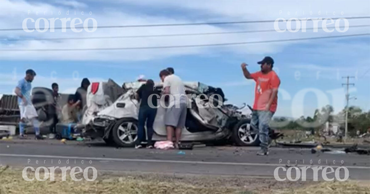 Aparatoso accidente en la carretera Villagrán-Juventino Rosas deja 8 heridos, dos son menores de edad