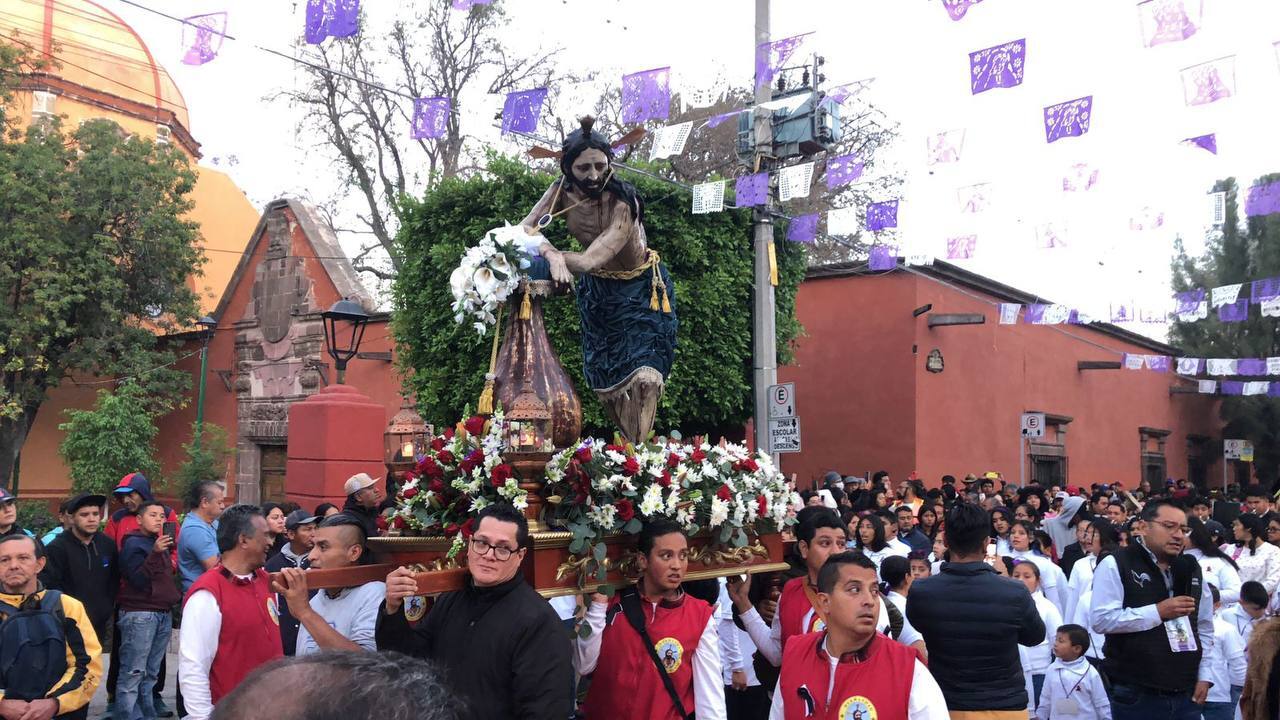 Fieles celebran en San Miguel de Allende al Señor de la Columna 