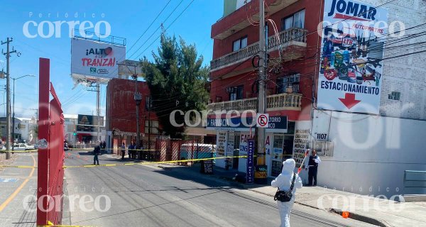 Video | Conductor atropella a automovilista mientras huía luego de chocar con él en León