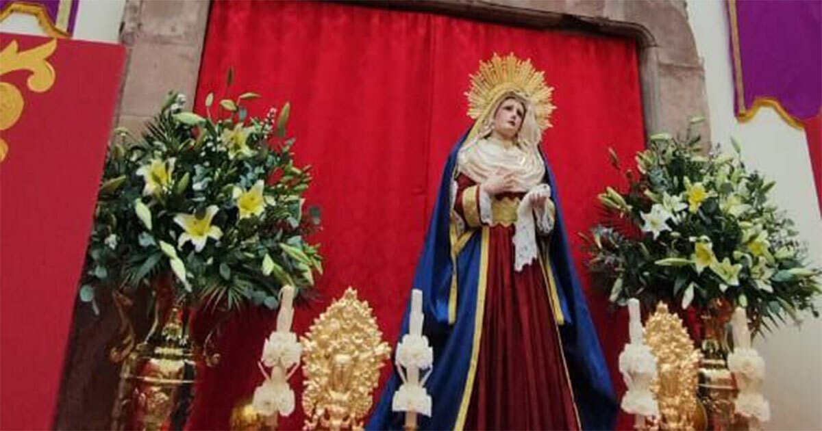 ¿Qué significa el altar a la Virgen de Dolores? Dos familias de Guanajuato explican esta tradición 