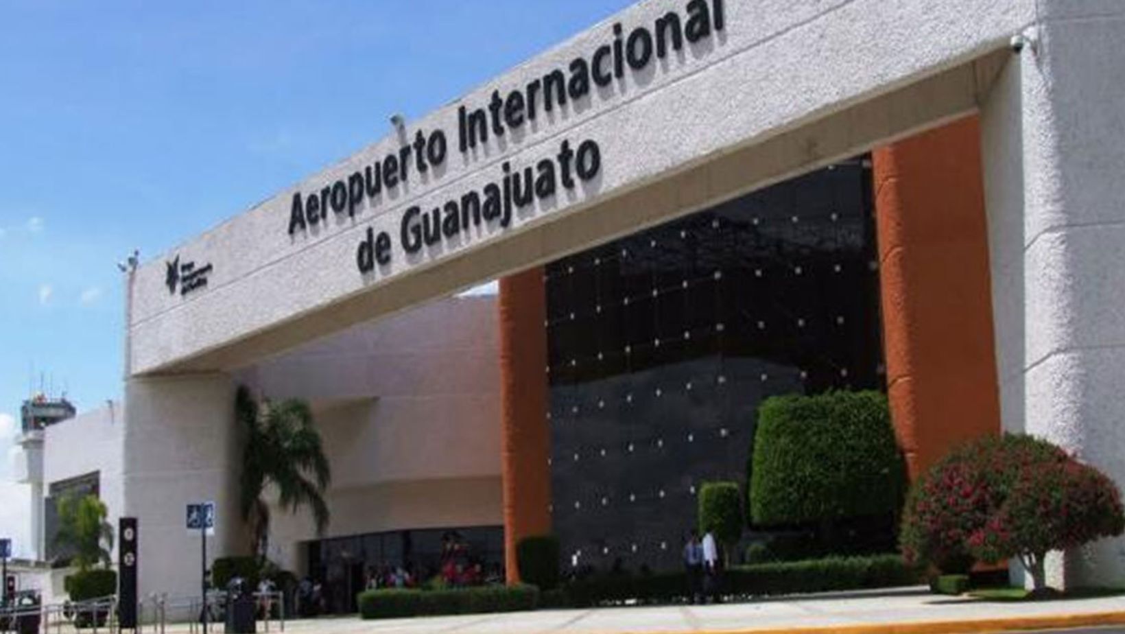 Aeropuerto de Guanajuato vive su esplendor; recibe a la mayor cantidad de pasajeros de su historia