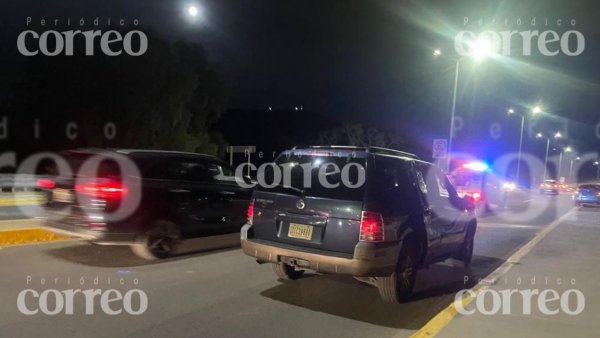 Motociclista muere en choque contra camioneta en Vialidad Cervera - Las Teresas de Guanajuato