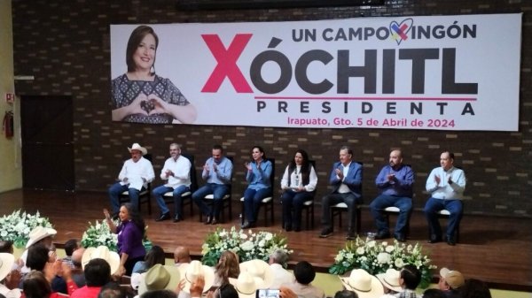 Lorena Alfaro se suma a la firma del compromiso por el campo junto a Libia García y Xóchitl Gálvez