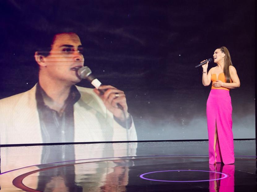 Angélica Vale canta junto a su padre Raúl Vale en vivo durante Juego de Voces 