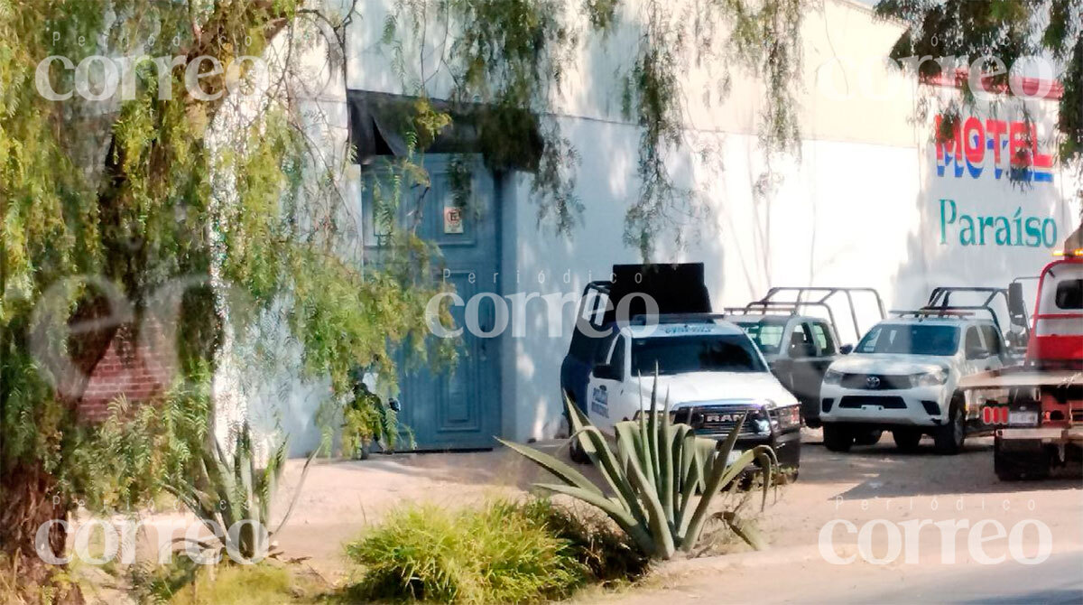 Aseguran bodega de autos robados en Apaseo el Grande tras persecución y balacera