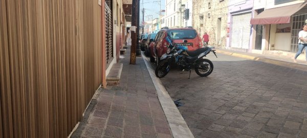 Vecinos denuncian que calles del centro de Salamanca son usadas como baño público