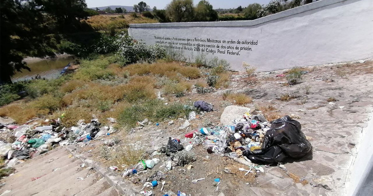 Zona de descarga de RIAMA en Río Lerma se convierte en basurero: ‘hay hasta animales muertos’