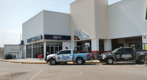 ¿Qué pasó en BBVA de Celaya? Registran operativo en sucursal 