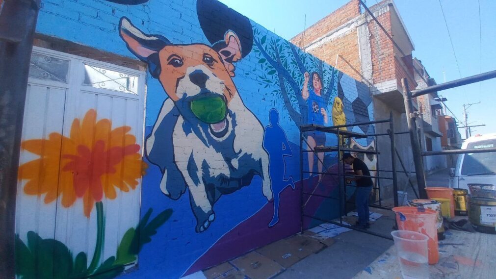 Video | Artistas buscan llenar ‘de color’ las calles de Acámbaro con murales 