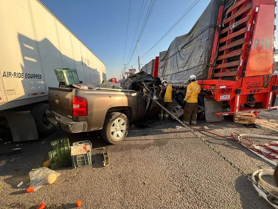 Accidente en San José Iturbide deja a 3 personas lesionadas en la carretera Federal 57