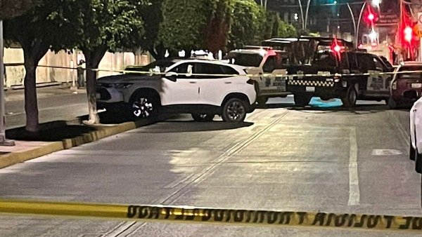 Persecución en Irapuato de camioneta robada deja una mujer muerta; criminal logra huir