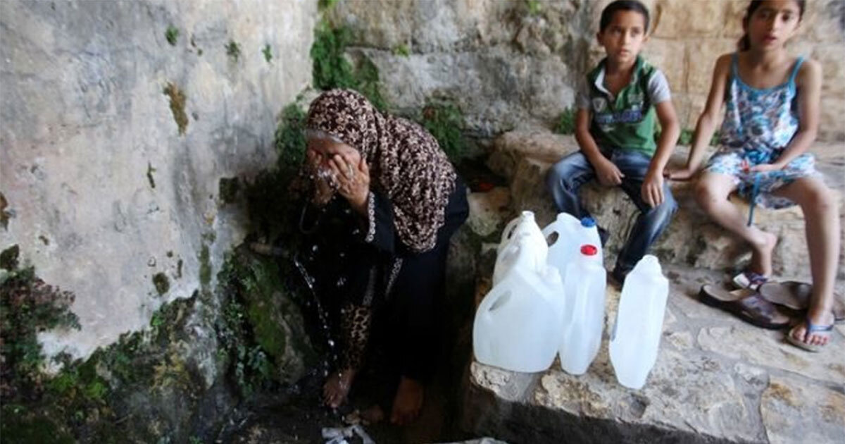 ¡Palestina sin agua! Deben sobrevivir con medio litro al día