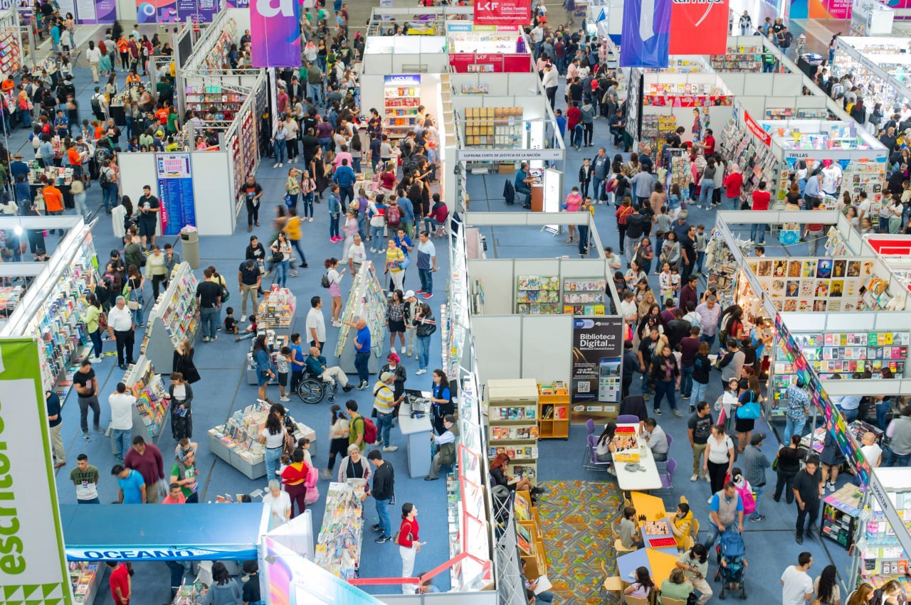 Visitan más de 100 mil personas la Feria Nacional del Libro de León