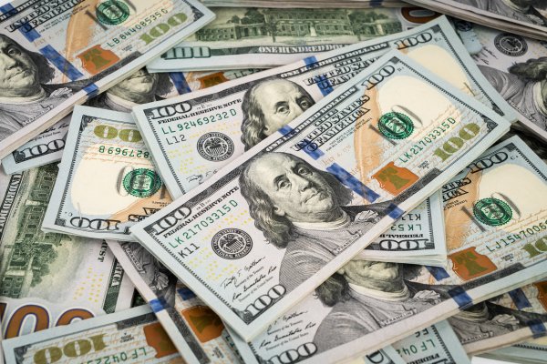 ¿Cómo está el precio del dólar hoy miércoles 29 de mayo 2024 en los Bancos de México?