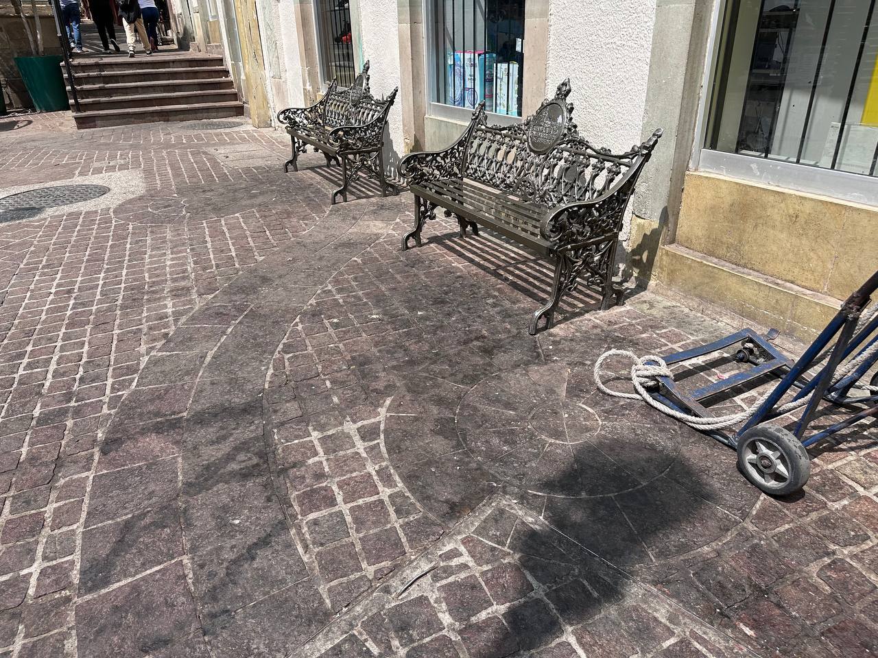 Avenida Juárez en Guanajuato queda en el abandono: se llena de basura, malos olores y hasta orina