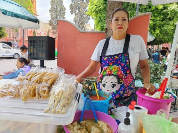 ¿Tacos de bolsa? Existen en San Miguel de Allende y aquí puedes probarlos | Video 