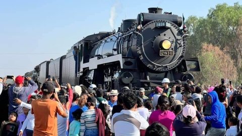 Video | Así fue el paso del tren a vapor Empress 2816 por Guanajuato 