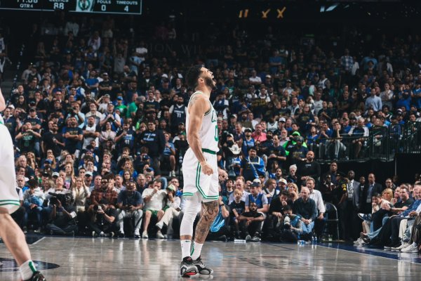 Celtics a un paso del trono NBA tras vencer a Mavericks