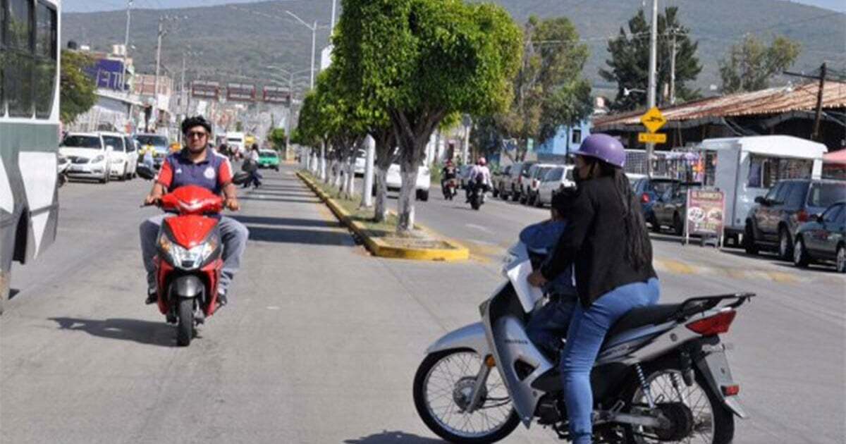 ¿Por qué sí y por qué no debe León tener regla para que motos circulen por un carril?