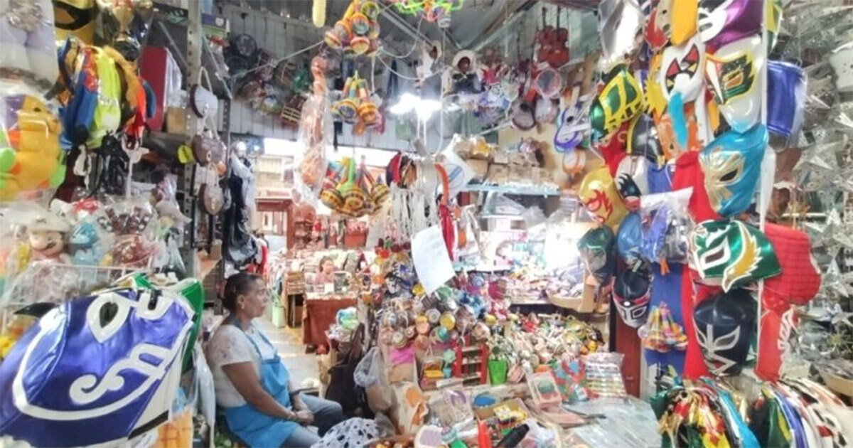 ¿Fan de la lucha libre? En la tienda de Irma en San Miguel de Allende puedes encontrar máscaras únicas  