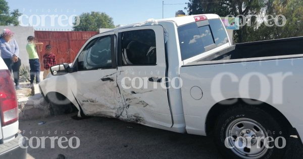 Aparatoso choque en la carretera Doctor Mora-San Miguel de Allende deja 17 heridos 