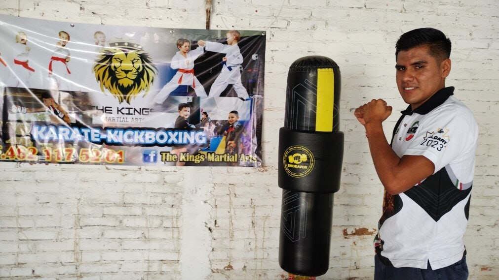 Josué Muñiz Báez se prepara para defender título mundial de kickboxing