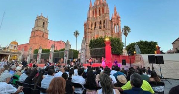 Primera Feria Internacional del Libro enriquece cultura en San Miguel de Allende