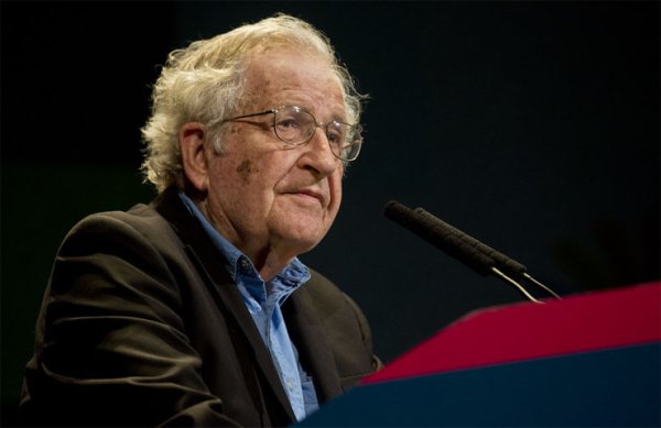 ¿Cuál es el estado de salud de Noam Chomsky? Esto sabemos 