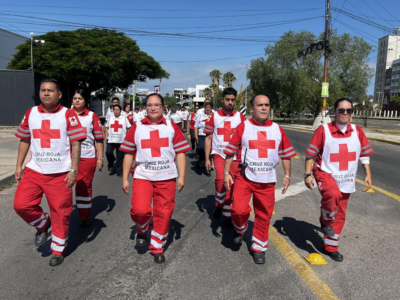 Con desfile, Cruz Roja de Celaya conmemora el Día del Socorrista