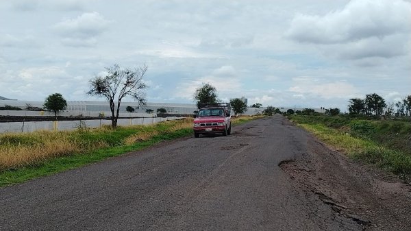 Exigen habitantes de Oteros y Doña Rosa en Salamanca pavimentación de camino