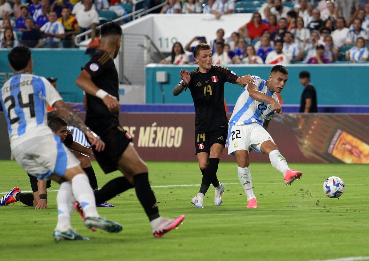 Argentina avanza invicto a cuartos de final de la Copa América 2024