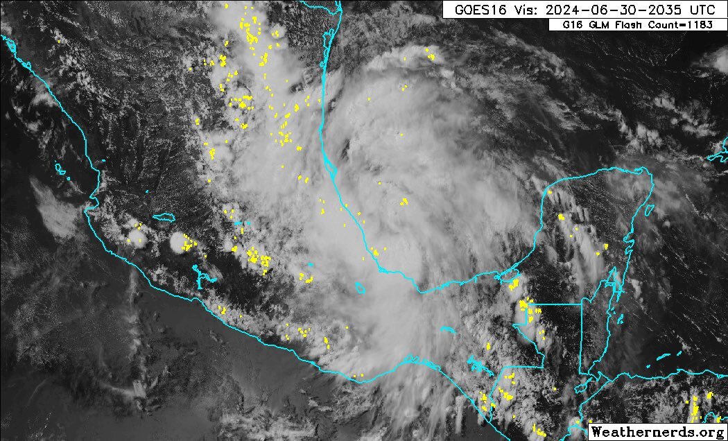 La depresión tropical 'Tres' se esta formando en el Golfo de México ¿dónde tocará tierra? 