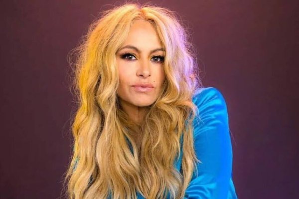 Paulina Rubio explota contra su baterista por equivocarse en un concierto 