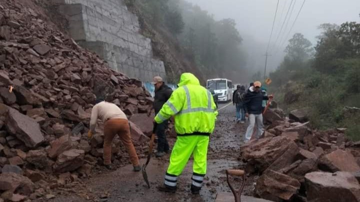 Video | Lluvias por Huracán Beryl dejan incomunicadas a comunidades de Xichú 