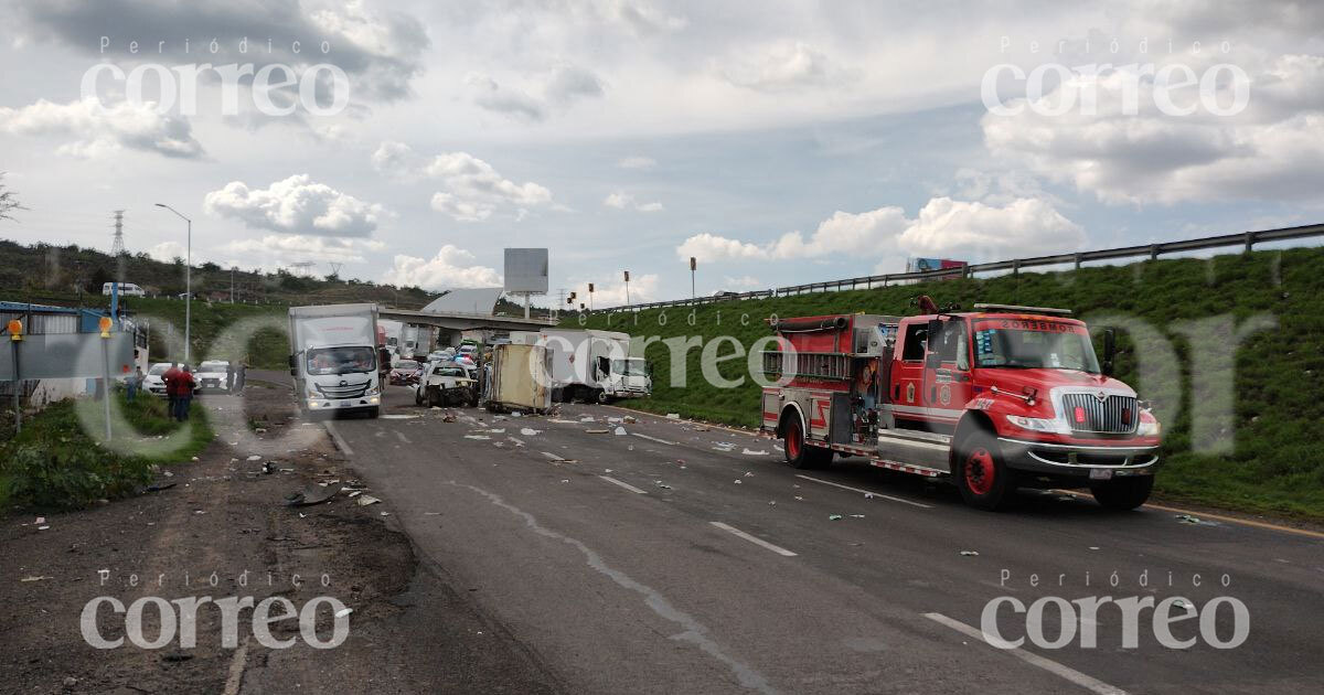 Choque en el Libramiento Norte de Irapuato deja dos personas heridas 