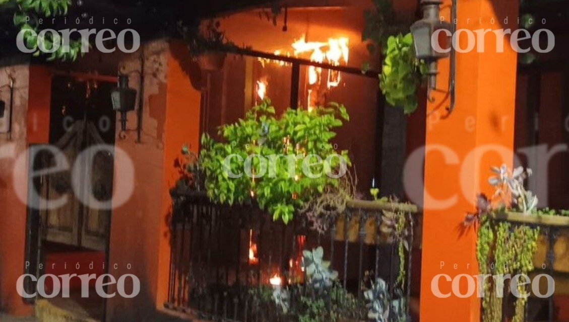 Lanzan artefactos explosivos al bar Jalapeños en Irapuato