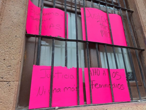 A un año de su feminicidio, familia y amigos protestan por justicia para Milagros en León 