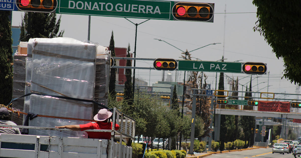 Se disparan fallas en semáforos de León por cortes de la CFE