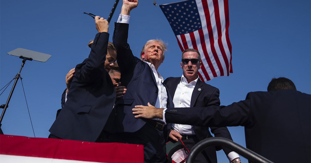 ¿Quién es Evan Vucci, el fotógrafo que captó la famosa imagen de Trump tras su atentado? 