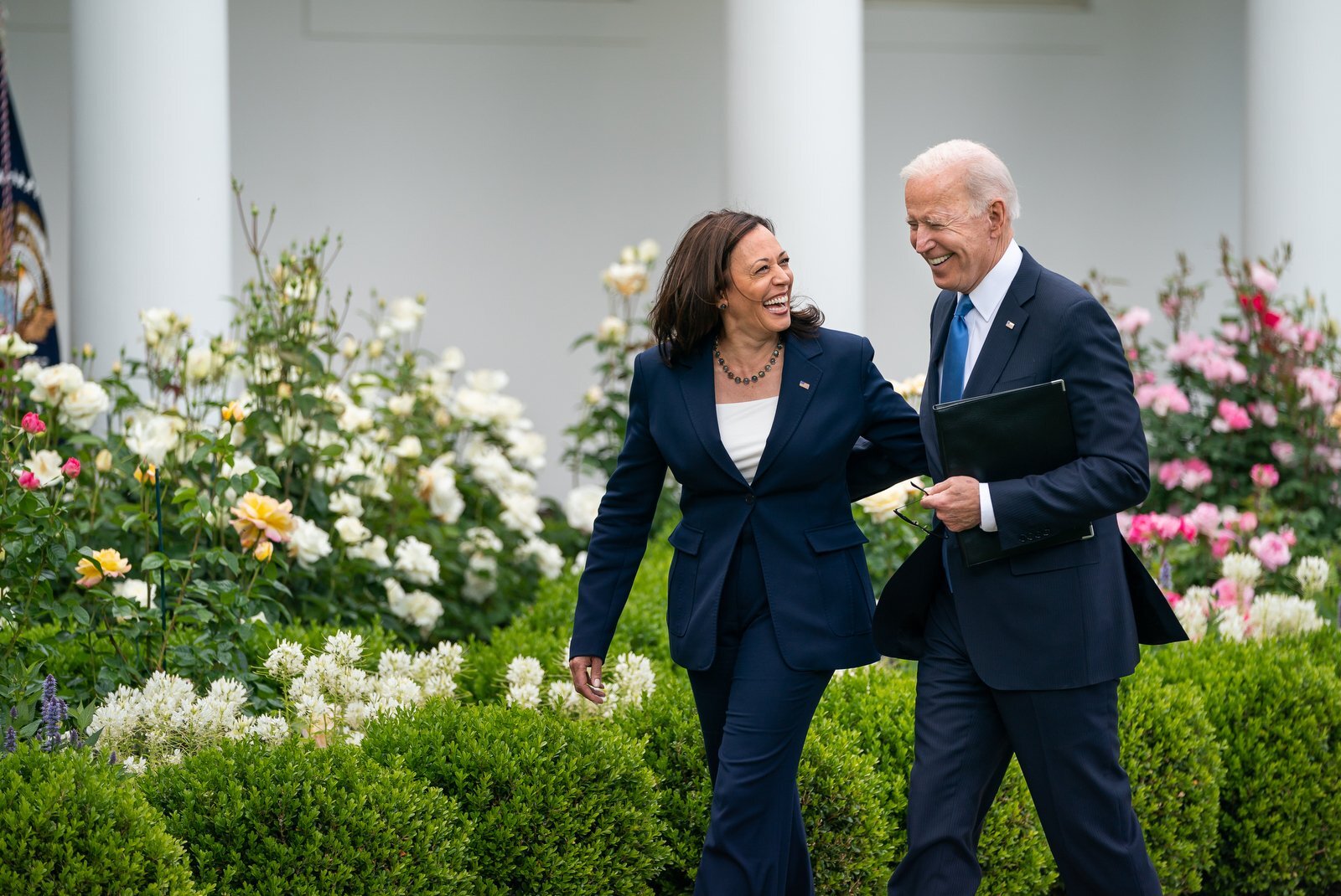 Kamala Harris recibe respaldo de más de 500 delegados tras el retiro de Biden de la carrera presidencial