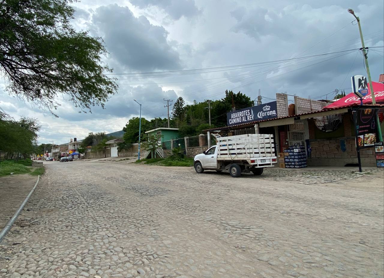 Comerciantes denuncian extorsiones en el camino al Cubilete de Silao: “de repente hay balazos” 