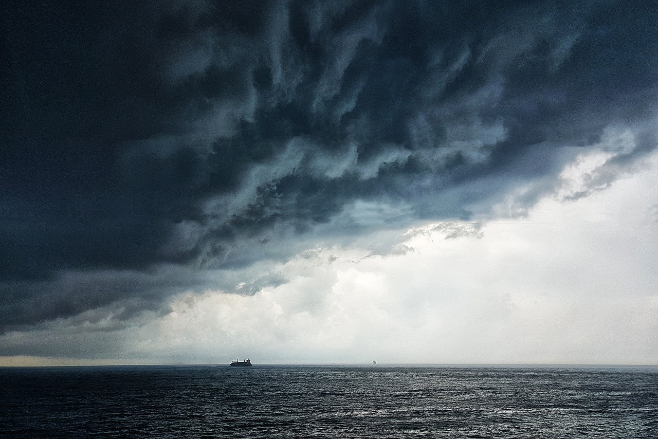 ¿Cuál es la trayectoria de la Tormenta Tropical Carlotta?