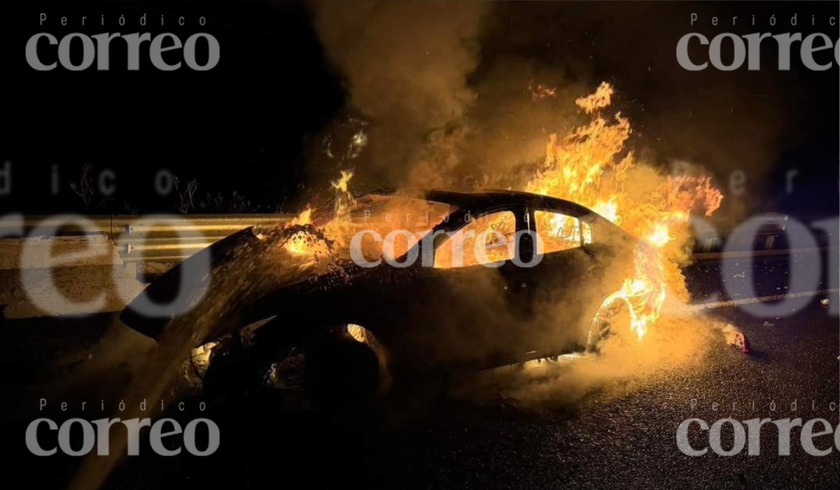 Encuentran cuerpo incinerado en vehículo en llamas en Celaya