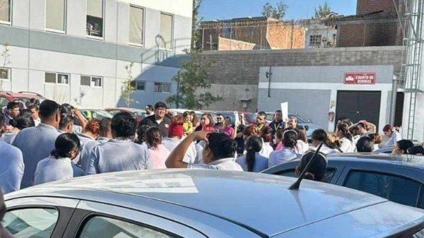 Trabajadores de Fraenkische en Silao acusan a empresa y a SINTTIA por represalias tras paro laboral