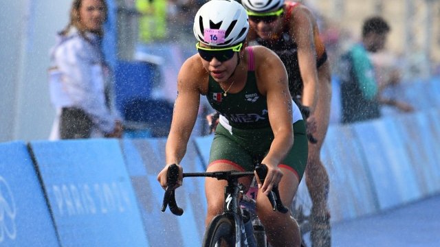 Triatleta guanajuatense no consigue brillar junto al equipo mexicano en París 2024 