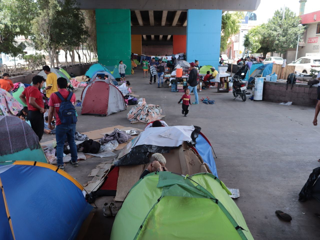 Migrantes narran su triste y peligroso paso por Guanajuato: “bajan o los bajamos”, les advirtieron