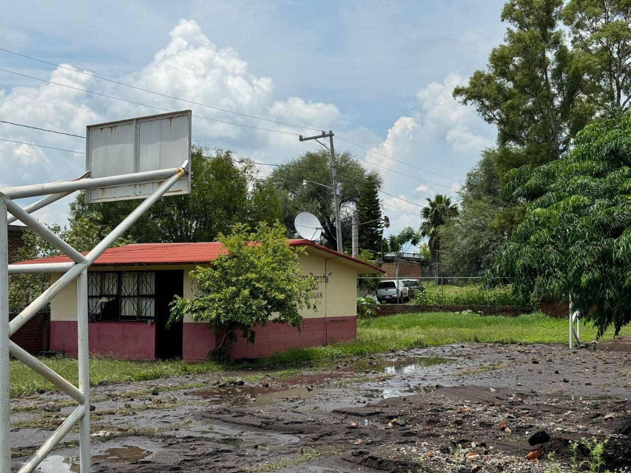 Lluvias inundan las calles en municipios de Guanajuato; causan destrozo en escuelas y comercios